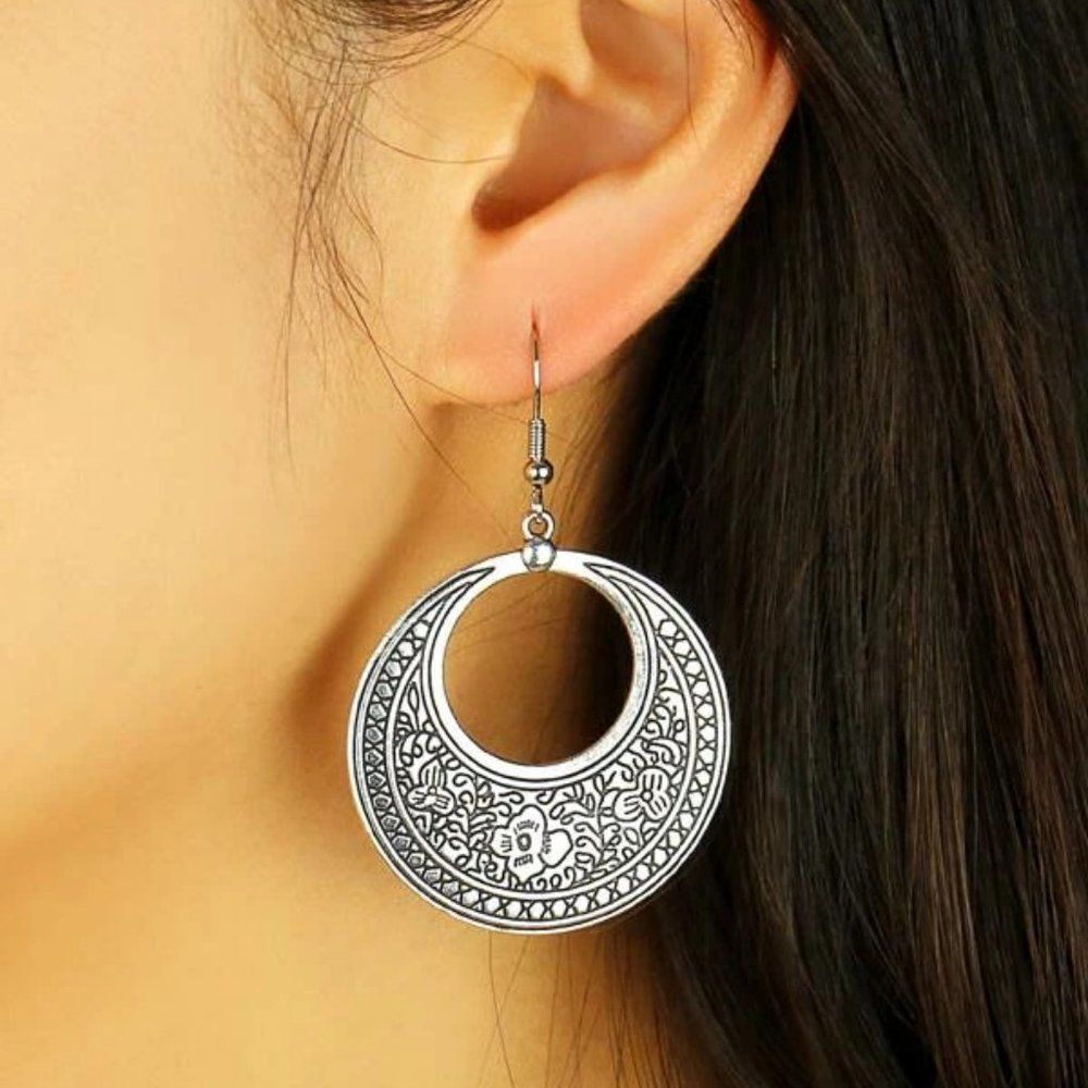 5/$25 Silver Color Round Boho Vintage Look Statement earrings